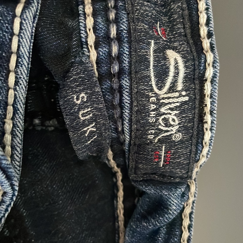 Silver Jeans - Picture 3 of 6